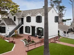 Carmel Beach Hotel