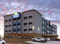 Days Inn & Suites by Wyndham Galveston West/Seawall