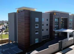 La Quinta Inn & Suites by Wyndham Galveston North at I-45