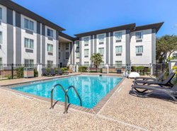 Best Western Medical Center North Inn & Suites Near Six Flags