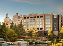 Hotel Emma at Pearl on the Riverwalk