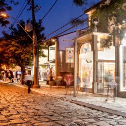 Stones Road, Búzios Accommodation Philadelphia