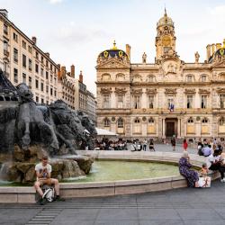 Lyon Accommodation Philadelphia