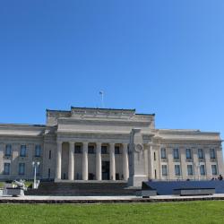 Auckland War Memorial Museum, Auckland Accommodation Philadelphia