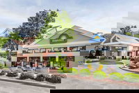 Days Inn  Suites by Wyndham Madison