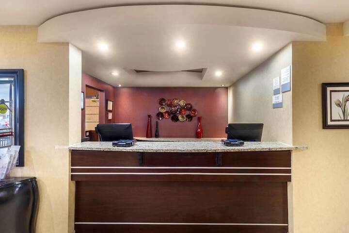 Clarion Inn & Suites West Knoxville - thumb 7