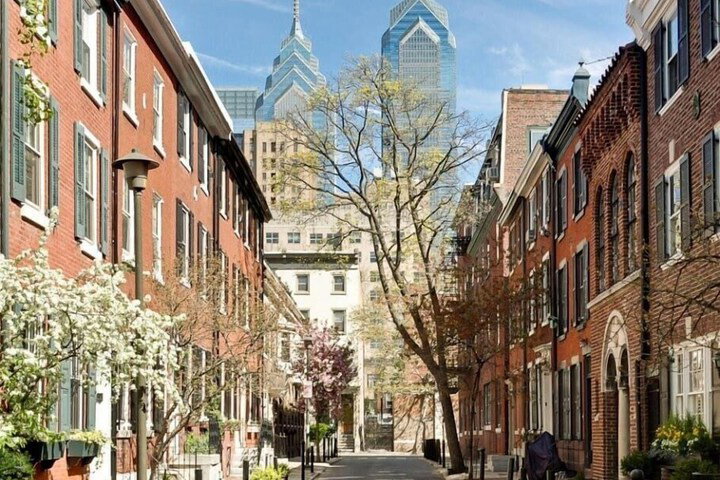 Renovated & Modern Home In Downtown Philly