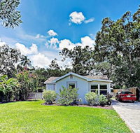 New Listing Updated Coastal Charmer W / Hot Tub 2 Bedroom Home - Accommodation Philadelphia