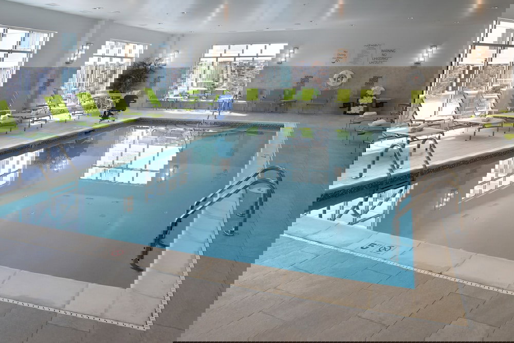 Holiday Inn Canton (Belden Village), An IHG Hotel - thumb 2