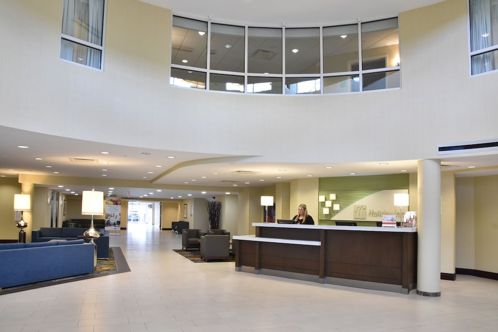 Holiday Inn Canton (Belden Village), An IHG Hotel - thumb 5