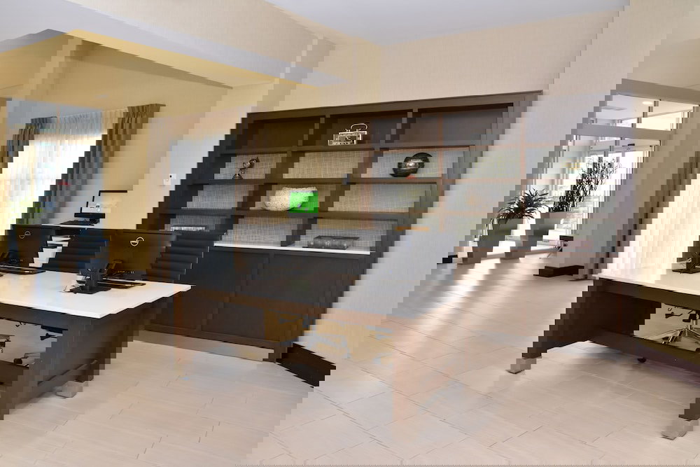 Holiday Inn Canton (Belden Village), An IHG Hotel - thumb 4