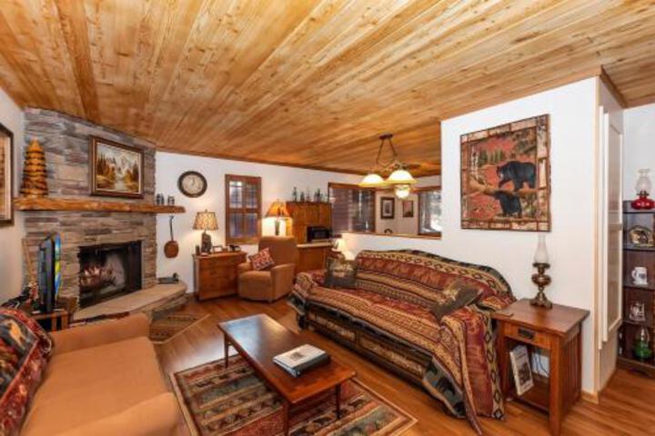 008 Bear Haven Cabin - thumb 1