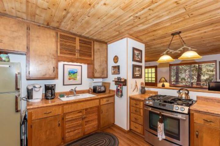 008 Bear Haven Cabin - thumb 6