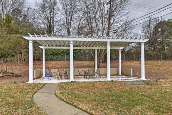 Chapel Hill Townhome W / Pool 5 Mins To UNC Campus - thumb 2