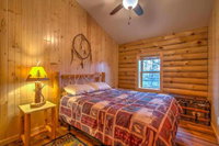 Cozy Ferryville Cabin w / Front Porch Near Fishing