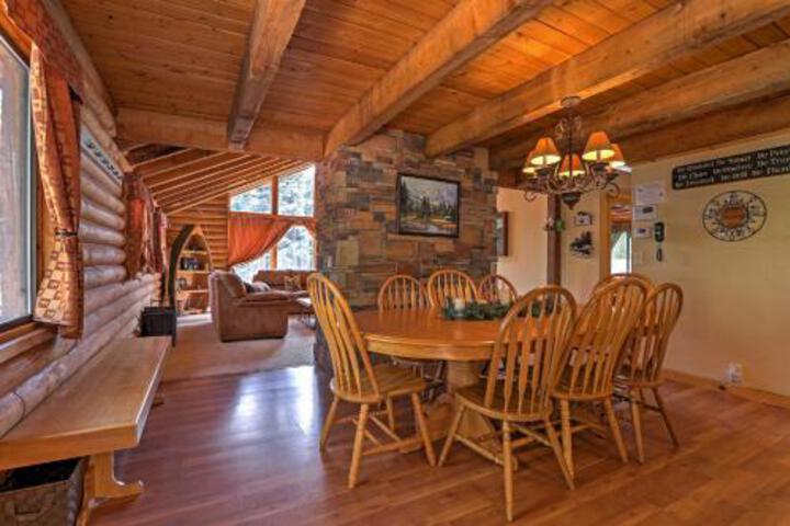 Duck Creek Village Cabin W / Deck & Fire Pit! - thumb 5