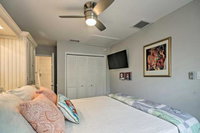 Luxe Home w / Pool  Hot Tub Mins to St. Pete Beach