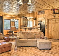 Cabin on Table Rock Lake with Hot Tub  Fire Pit - Accommodation Philadelphia