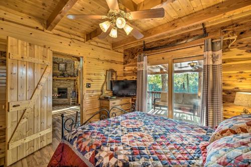 Cabin W / 30 Acres Dock & Private Lake Near Ozarks - thumb 5