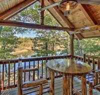 Cabin w / 30 Acres Dock  Private Lake Near Ozarks - Accommodation Philadelphia