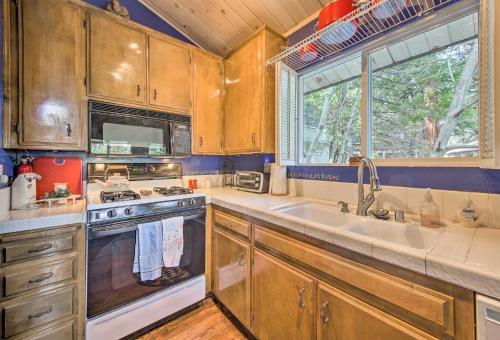 Cabin W / Mtn Views 2 Mi. To Town & Lake Arrowhead! - thumb 4