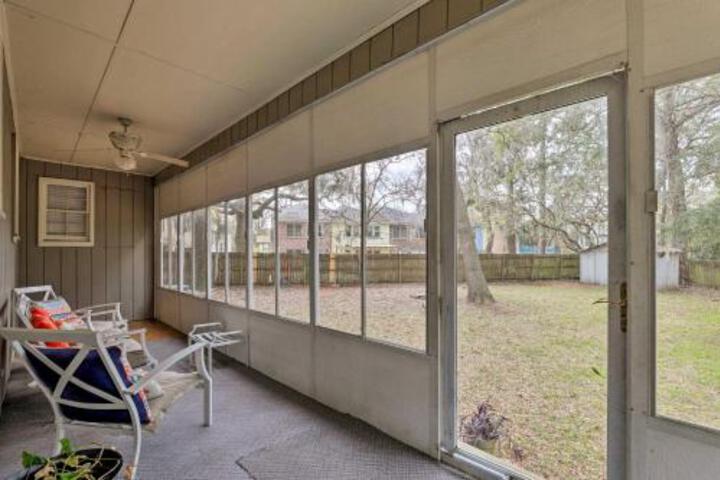 Mt. Pleasant House W / Screened Patio & Pool Table! - thumb 2