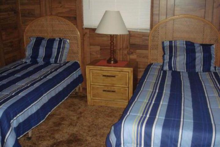 CH475 COL. RETREAT - thumb 1