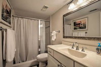 St. Petersburg Condo w / Views 3 Mi to Beach