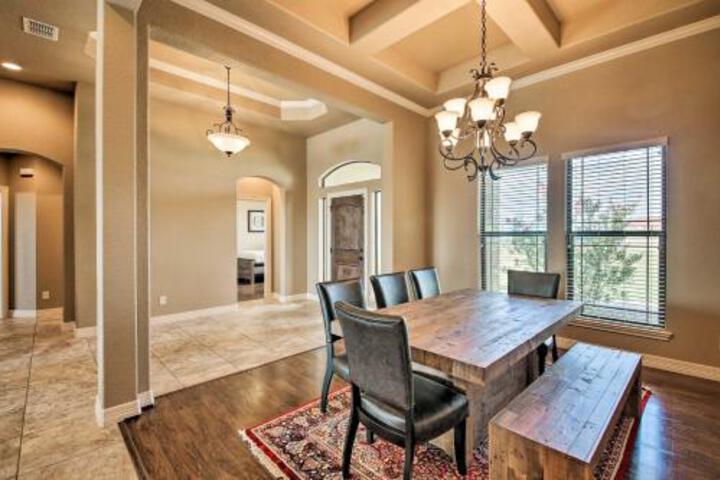 Upscale La Vernia House 30 Mi. To San Antonio - thumb 0