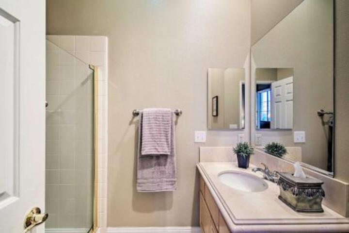 Indian Wells Home With Pool Hot Tub & Fire Pit - thumb 1