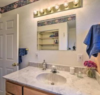 Questa Home with Views 13 Mi to Red River Skiing - Accommodation Philadelphia