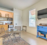 Old Town Getaway Walk to Shops Dining Bay - Accommodation Philadelphia