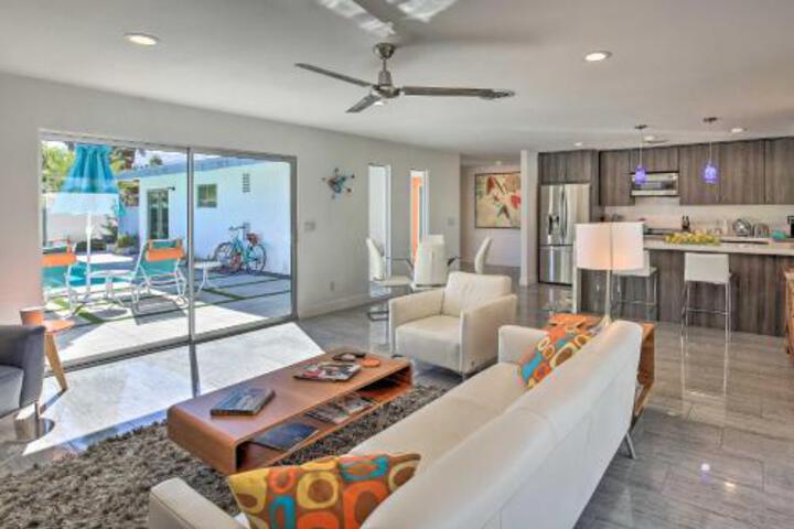 Mid Century Modern Oasis 1 Mile To El Paseo! - thumb 2