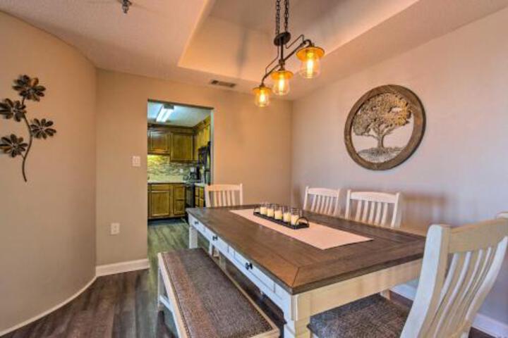 Mountain Resort Escape W / Balcony + Amenities - thumb 3