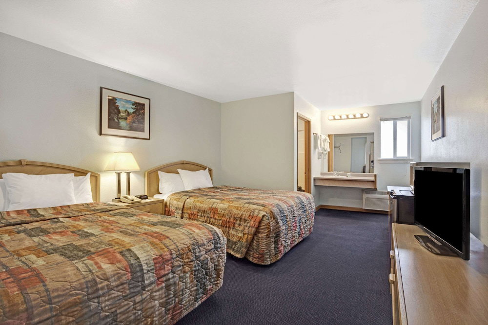 Travelodge By Wyndham Seattle North Of Downtown - thumb 3