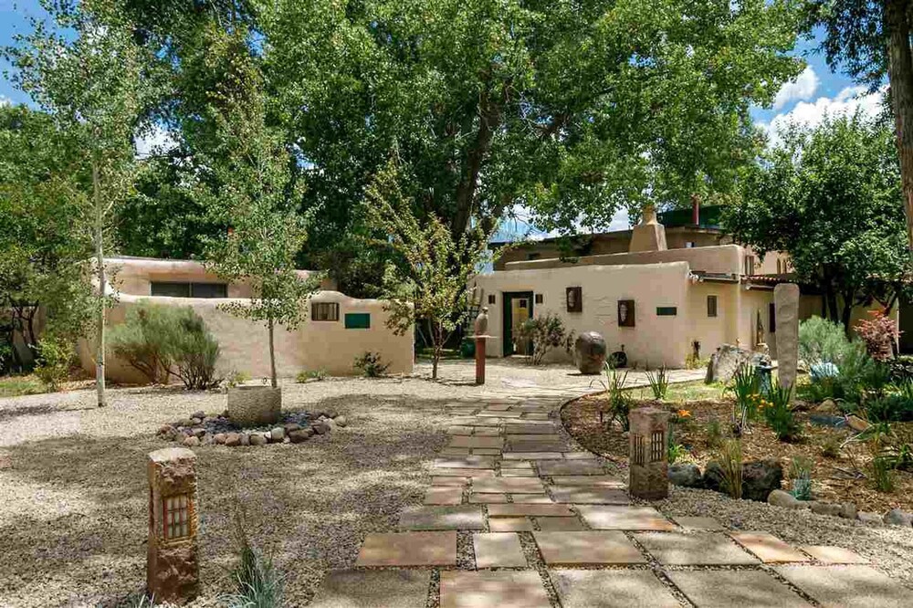 4 Casitas At Lumina Gardens W / Private Hot Tub 5 Bedroom Cottage - thumb 3