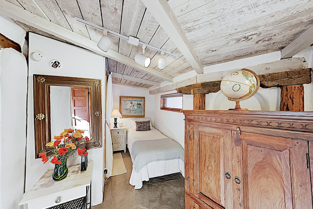 4 Casitas At Lumina Gardens W / Private Hot Tub 5 Bedroom Cottage - thumb 5