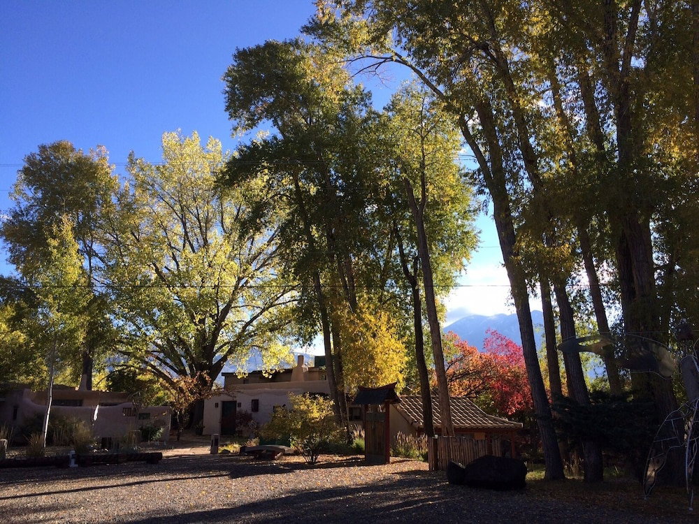 4 Casitas At Lumina Gardens W / Private Hot Tub 5 Bedroom Cottage - thumb 0