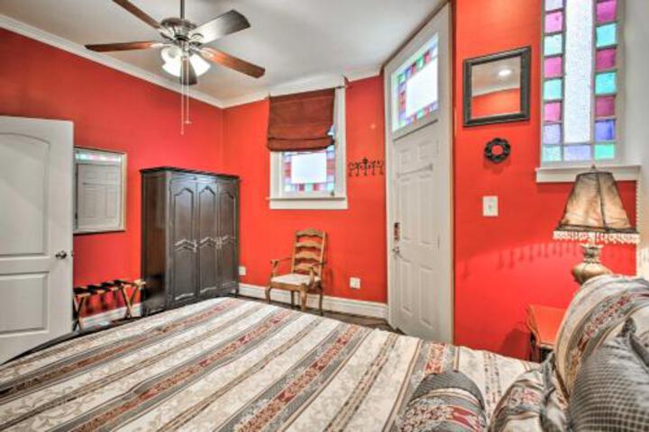 Historic Apt W / Courtyard Off St. Charles Ave! - thumb 3