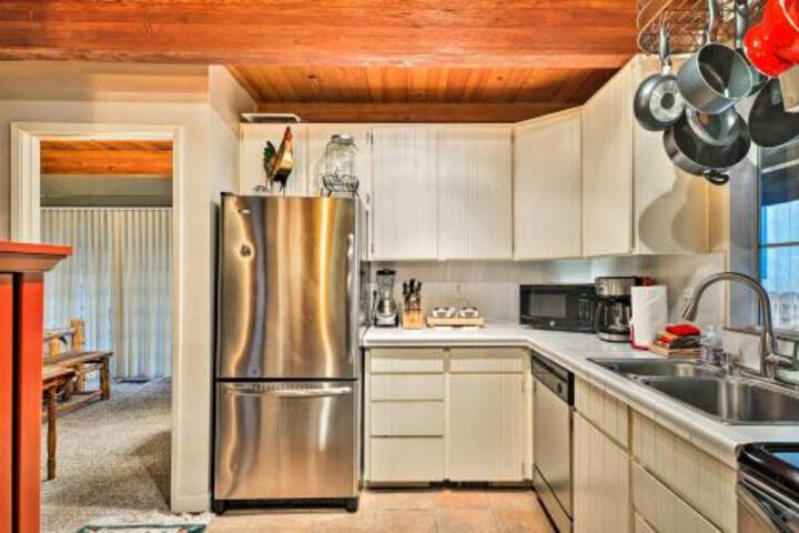 A Frame Abode In Mt. Hood Area W / Deck + Grill - thumb 1