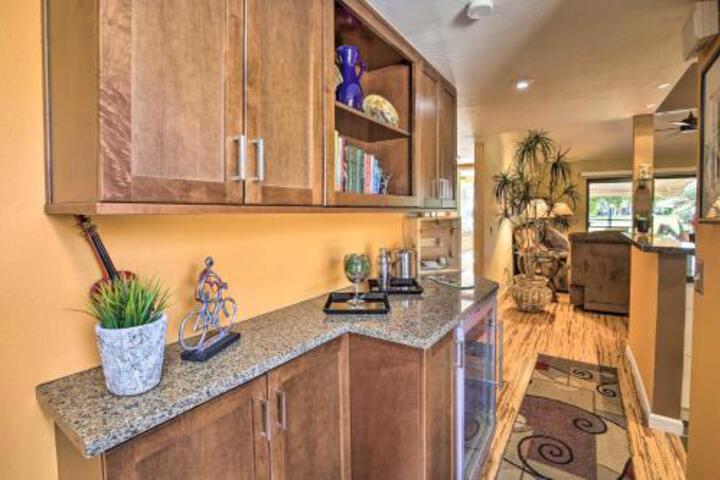 Upscale Palm Desert Escape With Community Amenities! - thumb 6