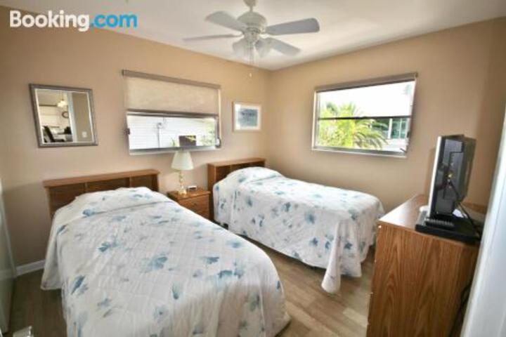 135 Mango Street - thumb 3