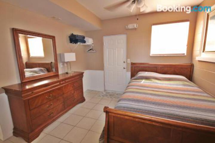 135 Mango Street - thumb 5