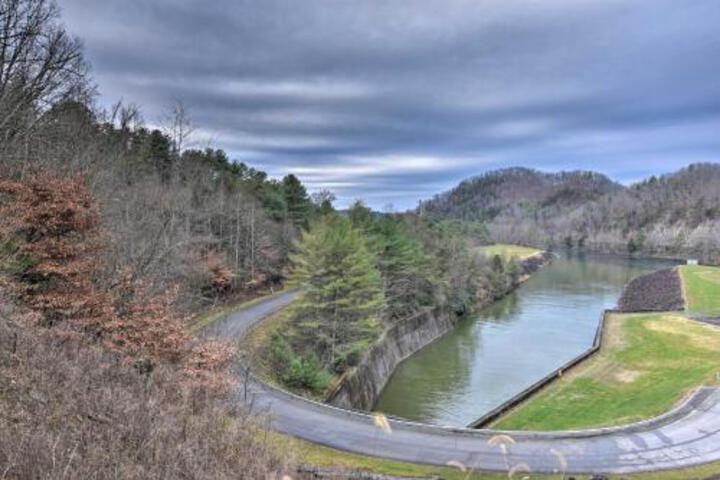 Rural Retreat: Walk To Holston River Weir Dam - thumb 4