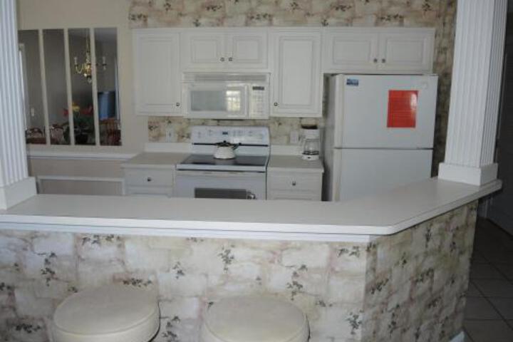 1609 Villa - thumb 1