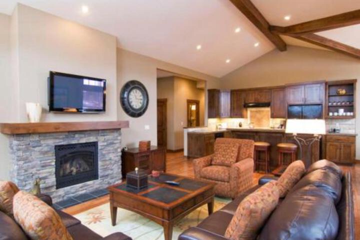 45 Caldera Cabin - thumb 3
