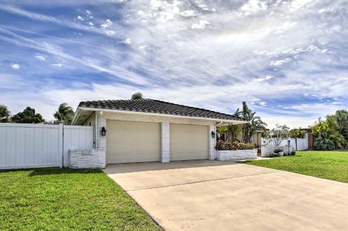 Single Story Home W / Private Beach Access! - thumb 1