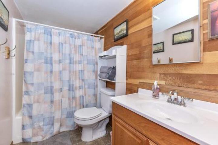 012 Lakefront Chalet Home - thumb 6