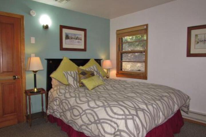 047 Aspen Hideaway Home - thumb 0