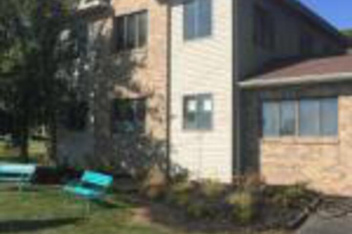 Lake Point Motel - thumb 0